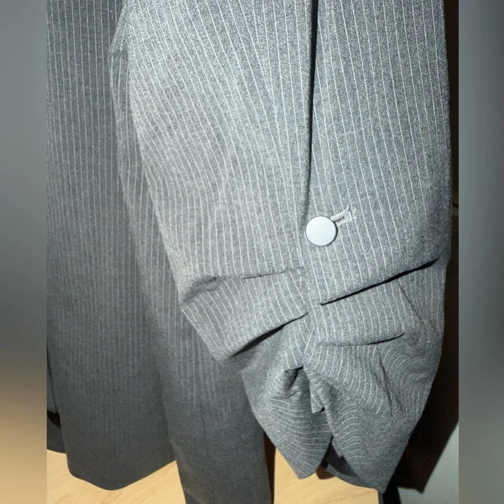 Calvin Klein Elegant Gray Blazer - Picture 3 of 5